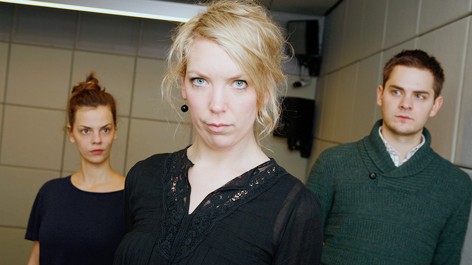 Sarah (Camilla Renschke), Manja (Lina Beckmann) und Jakob (Henning Nöhren) | © WDR/Sibylle Anneck