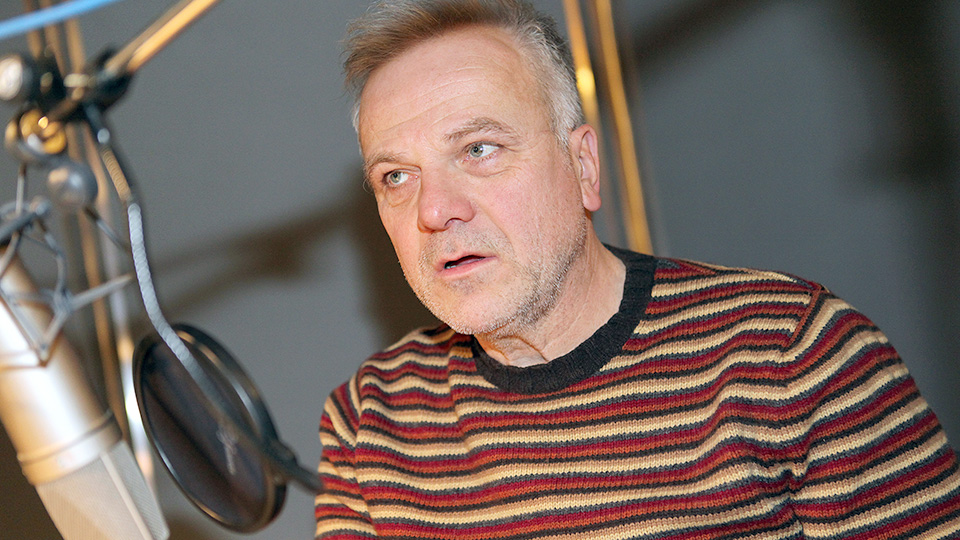 Bernhard Schütz spricht die Rolle von Alexander, Alidas Mann. | © WDR/Sibylle Anneck