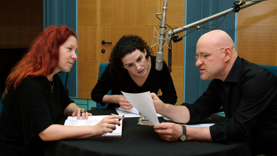 Sascha Icks, Christiane Ohaus und Christian Redl bei den Aufnahmen zu "Jane Eyre" | © SR/Jan Rathke
