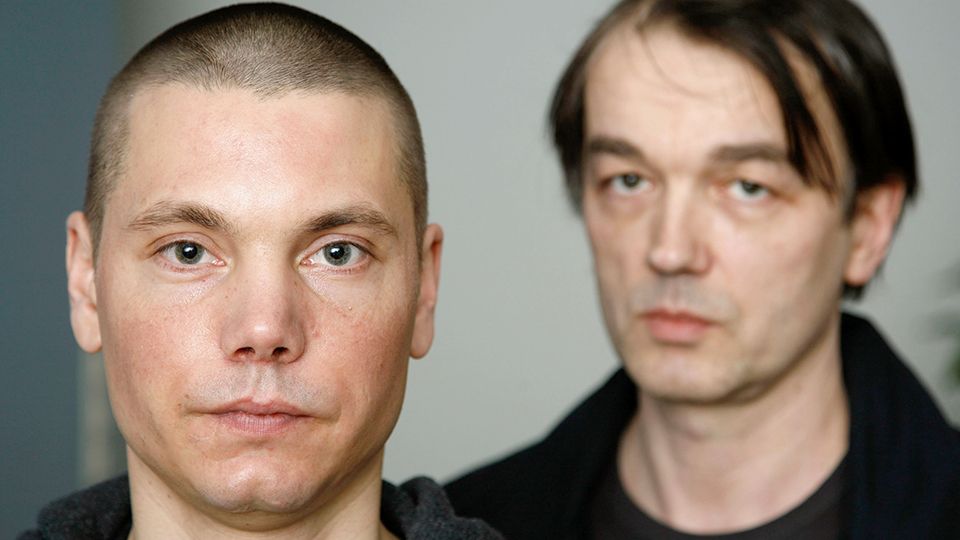 Marek Harloff als Vincent (l.) und Michael Hansonis als Harlan. | © WDR/Sibylle Anneck