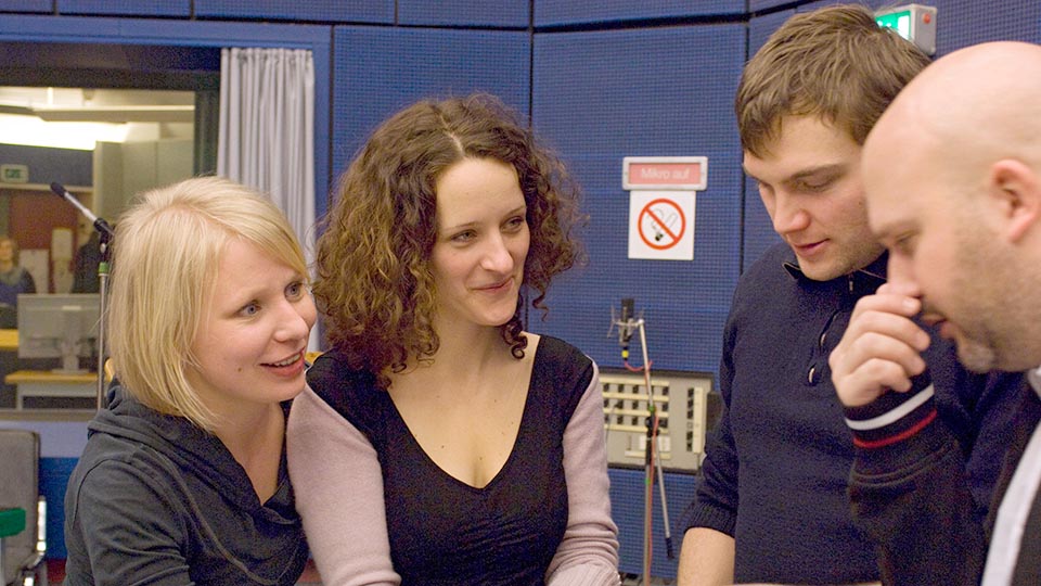 Stephanie Schönfeld, Lisa Wildmann, Matthias Kelle und  Regisseur Jan Neumann (v.l.) | © SWR/Alexander Kluge
