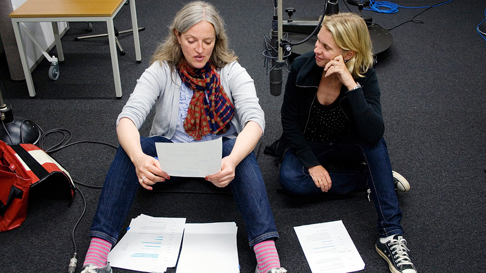 Undine (Sybille Schedwill) und Maria Precht (Tanja Schleiff) (v.l.) | © WDR/Freya Hattenberger