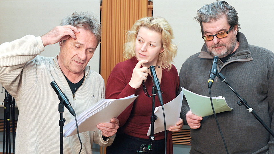 Wolfram Berger als Gödel, Petra Morzé als Adele und Erwin Steinhauer als Neumann (v.l.) | © NDR/ORF/Ali Schafler