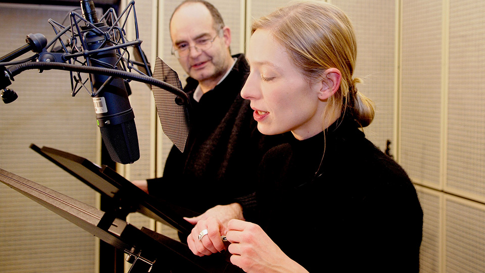 Sandra Borgmann als Bettina Breuer und Martin Reinke als Jac Garthmann | © NDR/Fritz Meffert