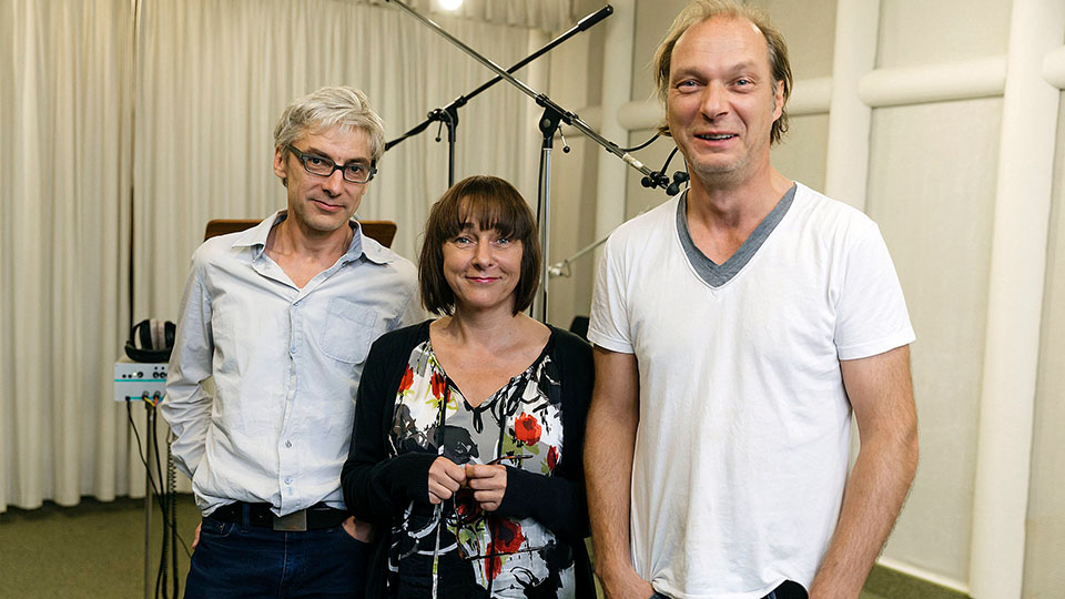 Regisseur Stefan Kanis, Steffi Kühnert als Solveig, Martin Brambach als Ingo Kern (v.l.) | © MDR/Marco Prosch