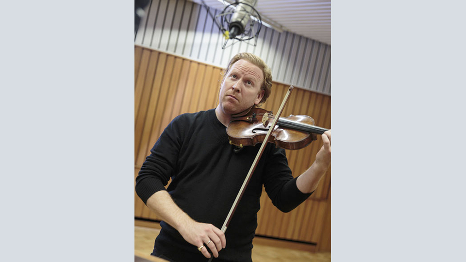 Der Violonist Daniel Hope während der Aufnahme | © hr/Ben Knabe