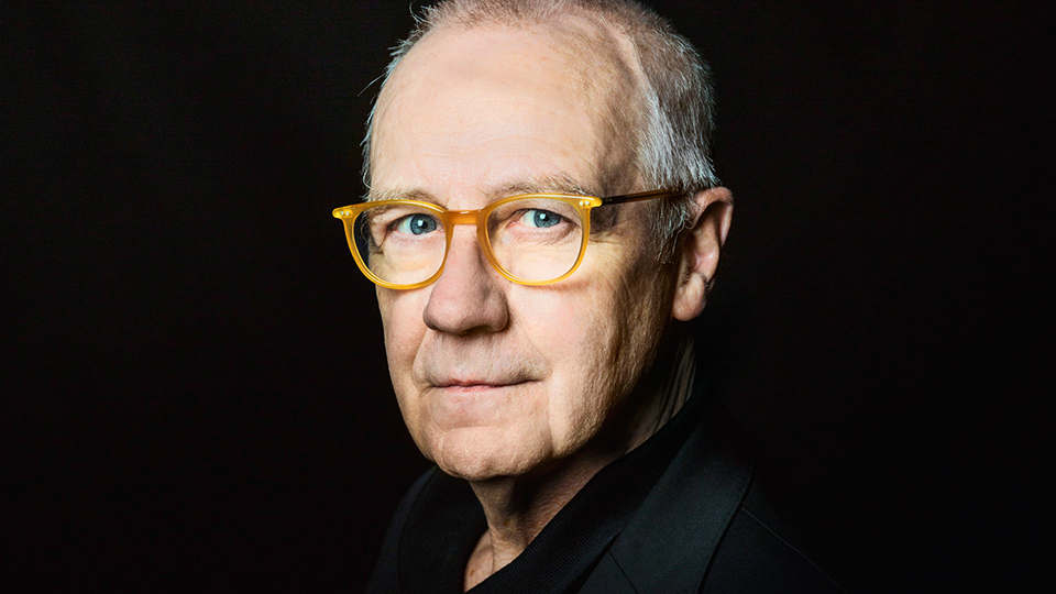 Walter Adler, Regisseur der 26-teiligen Hörspielserie | © WDR/Annika Fußwinkel