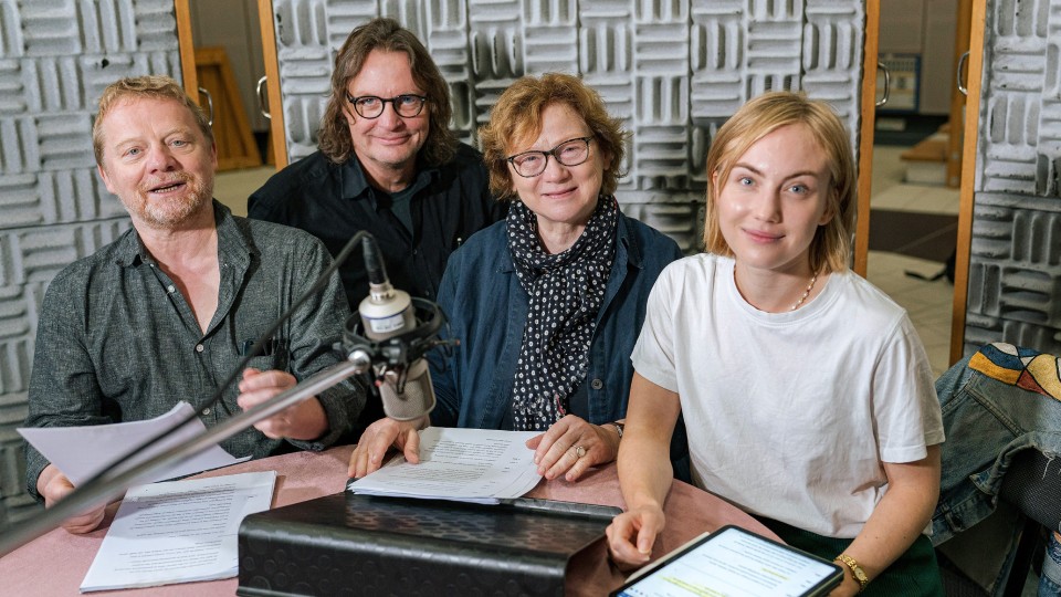 von links: Werner Wölbern (B), Ulrich Lampen (Regisseur), Imogen Kogge (A), Elisa Schlott (C) | © SWR/Christian Koch