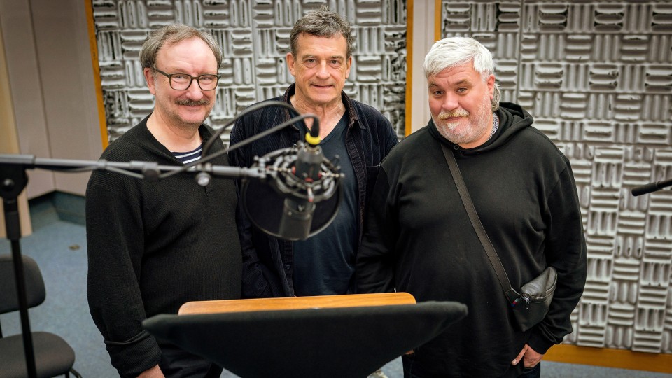v.li.: Rainer Bock (El Negro), Thomas Sarbacher (Aguirre), Aljoscha Stadelmann (Enero Rey) | © SWR/Christian Koch