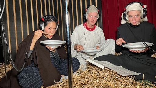 Felicia Chin-Malenski (Hanna), Elias Krischke (Adam) und Henriette Nagel (Agathe) während der Aufnahme