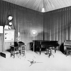 Aufnahmeraum der Funkstunde in Stettin, 1925