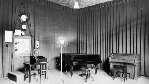 Aufnahmeraum der Funkstunde in Stettin, 1925