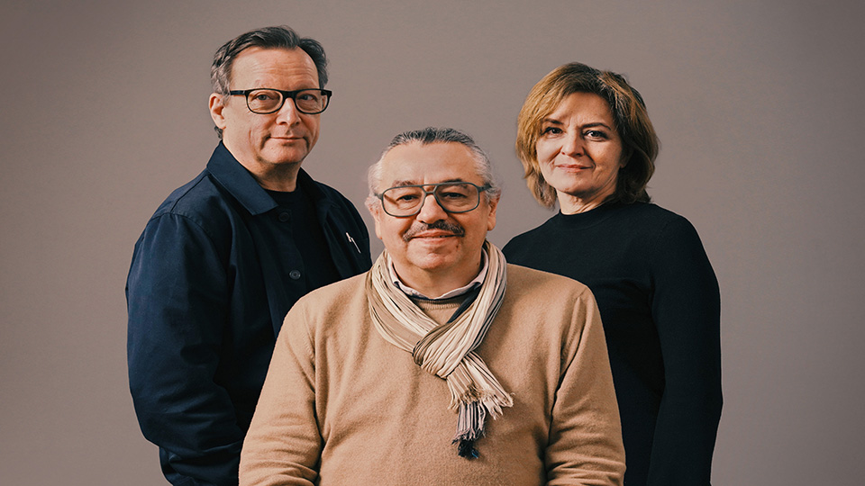 Martina Gedeck, Matthias Brandt und Leonhard Koppelmann
© HR/Steffen Wagener Martina Gedeck, Matthias Brandt und Leonhard Koppelmann
© HR/Steffen Wagener